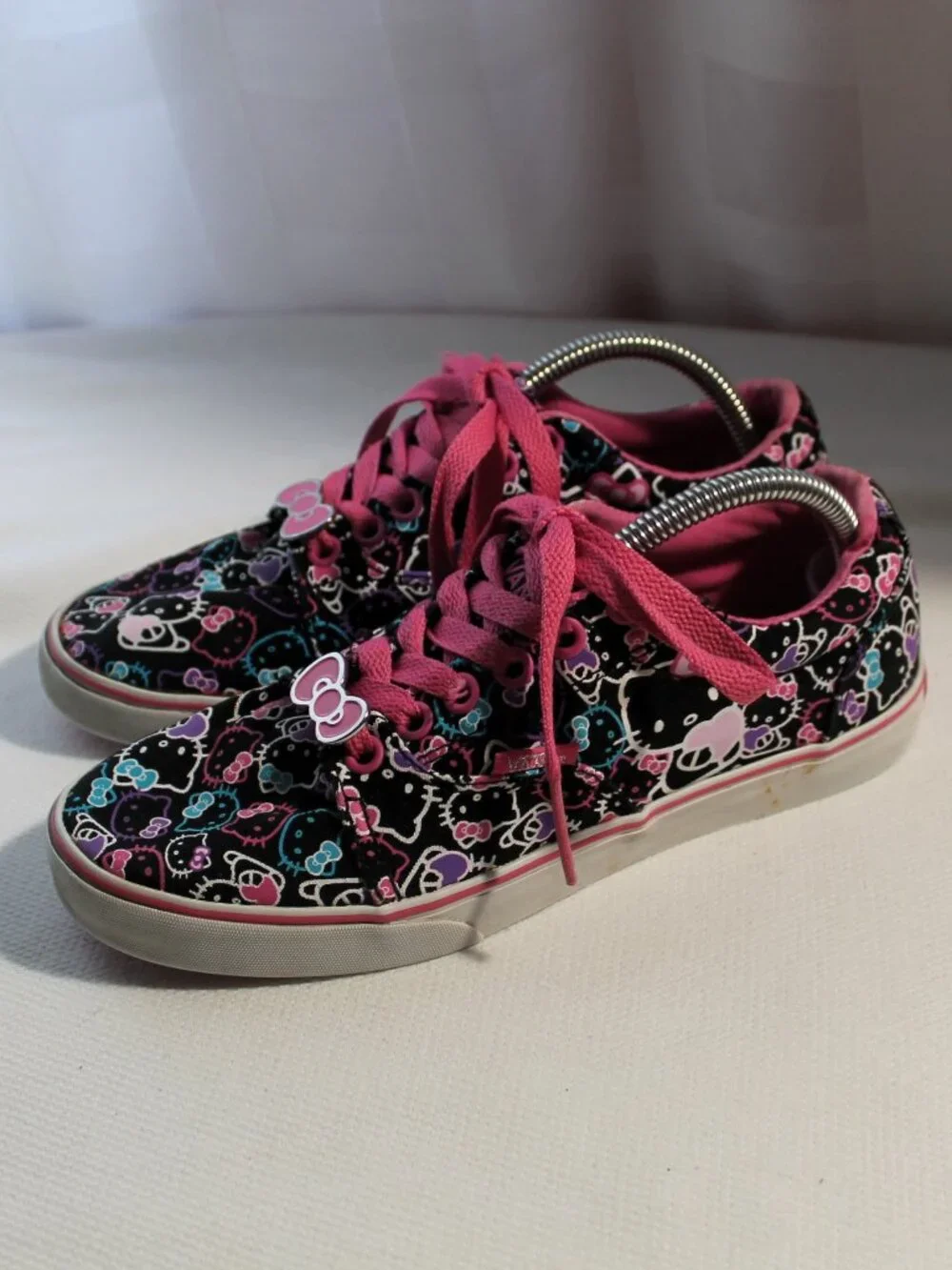 Hello Kitty Vans with Bow Charms Size 6